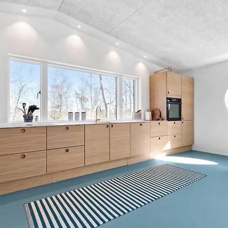 Vakantiehuis Amazing In With Kitchen Grenå